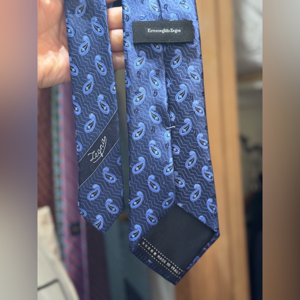 Ermenegildo Zegna Navy and Light Blue PaisleyTie 3.5”